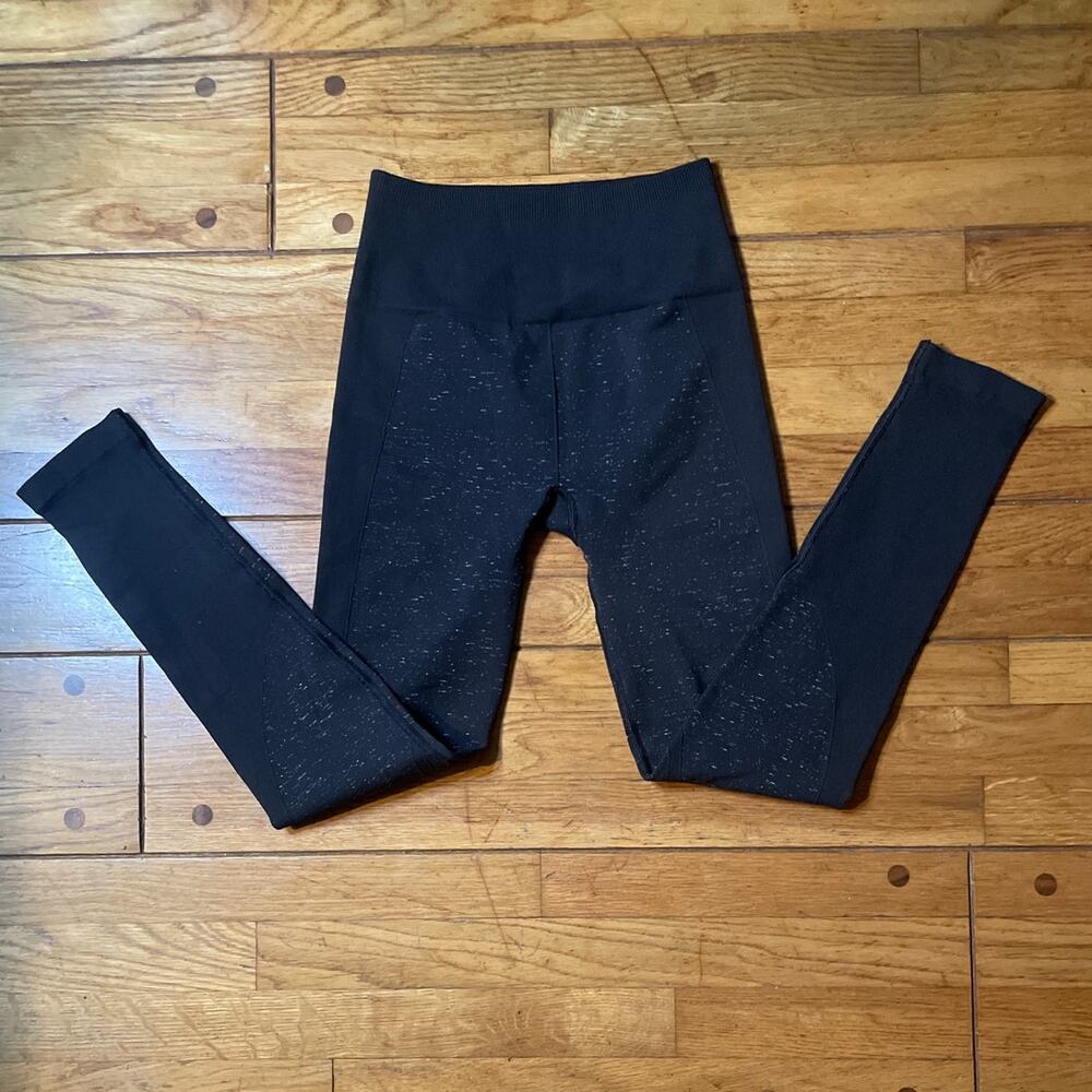 Lululemon Free To Flow 7/8 Tight Legging